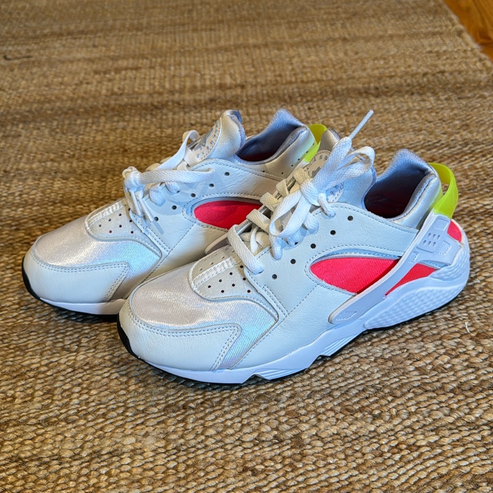 Nike Shoes - Women’s Nike Air Huarache Running Shoe